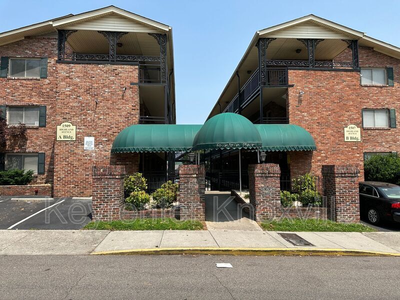 1507 Highland Ave Unit B203, Knoxville, TN 37916 Condo for Rent in