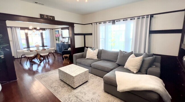 Foto del edificio - 1339 Higuera St