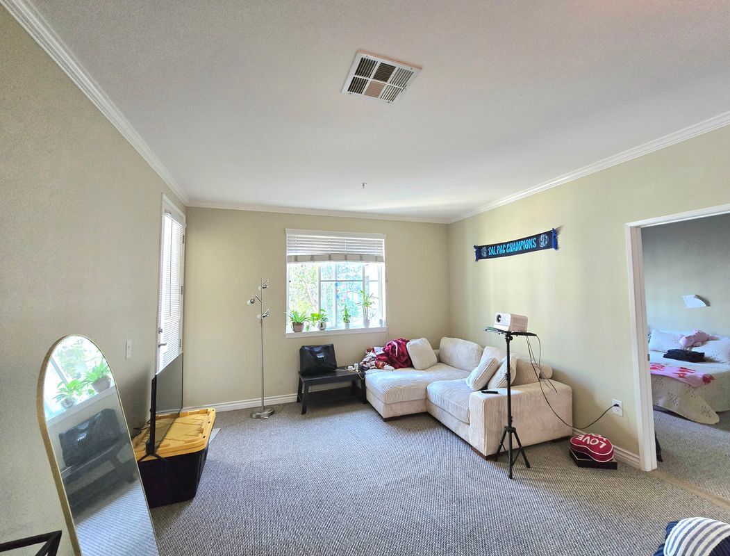 Foto del edificio - 2225 Scholarship