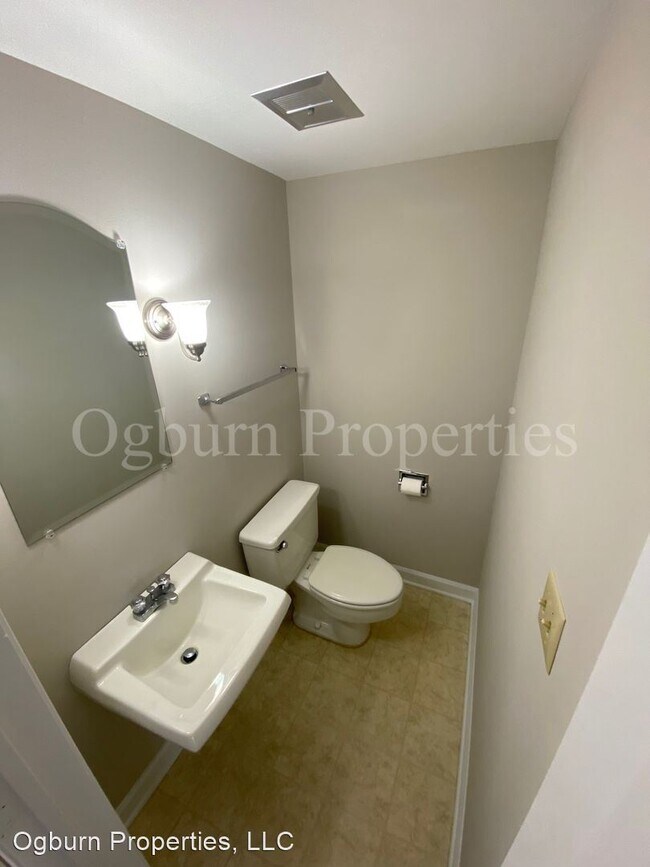 Building Photo - 2 br, 2.5 bath House - 310 Hanover Arms Court