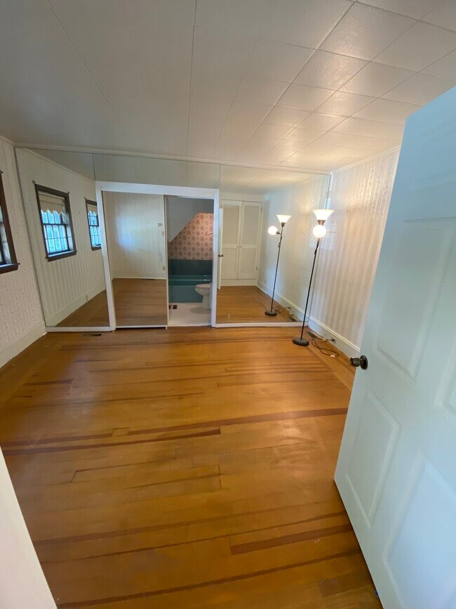 Foto del edificio - 23 Gardner Avenue, Unit 23