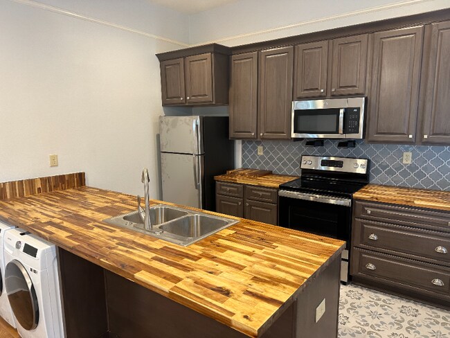 Foto del edificio - 514 E 8th St