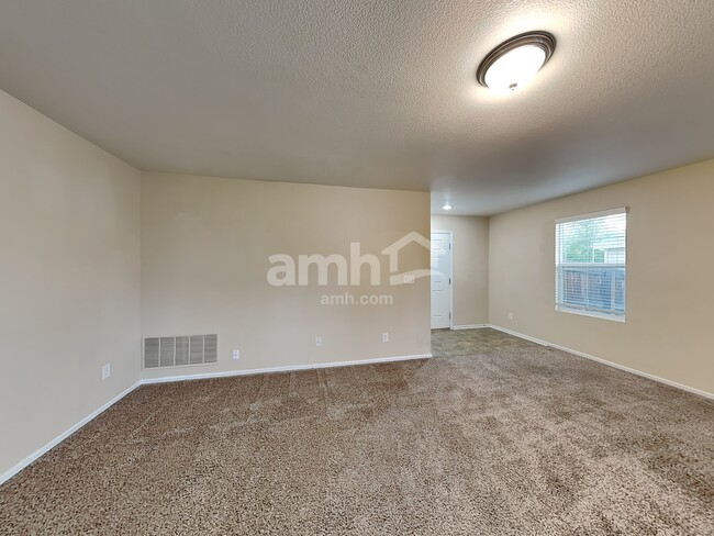 Building Photo - 233 Lonewolf Drive