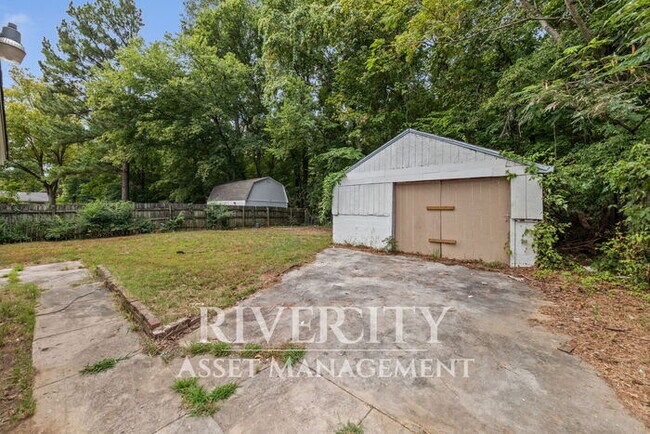 Building Photo - A Must See!!!!! Section 8 Friendly & Ready For Move In!!!!!!!