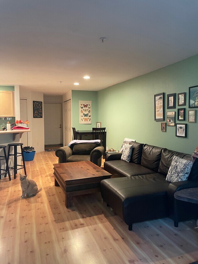 15533 Waynita Way NE Unit A104, Bothell, WA 98011 Condo for Rent in