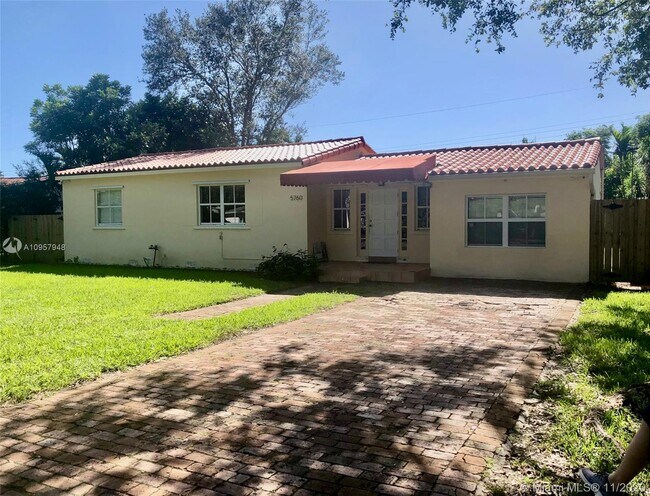 Foto del edificio - 5760 SW 51st St