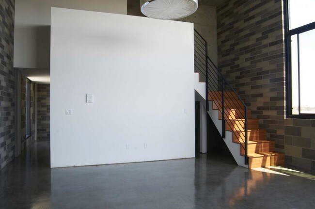 Building Photo - 4021 1st Ave