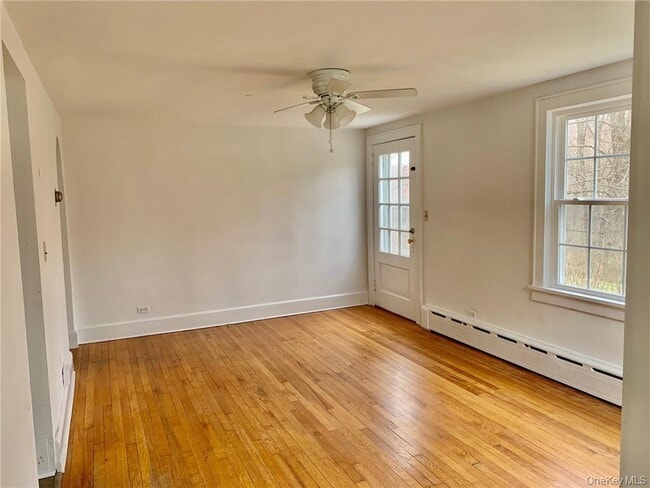 Building Photo - 336 Armonk Rd