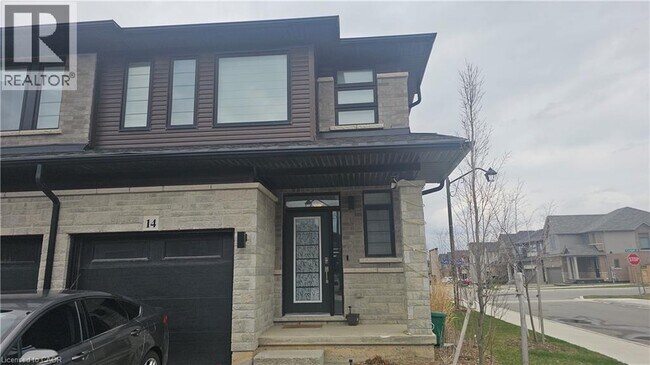 Photo du bâtiment - 461 Blackburn Dr