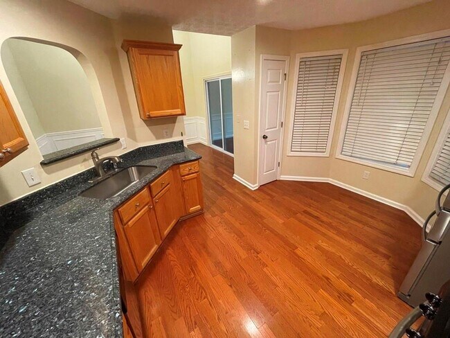 Building Photo - 3190 Serenade Ct