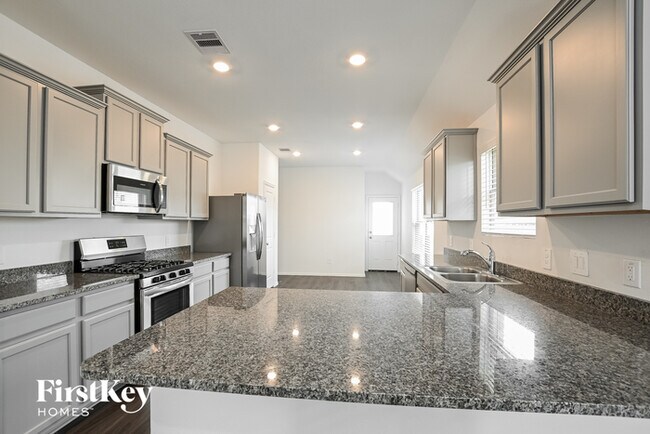 Foto del edificio - 18430 Summit Ranch Dr
