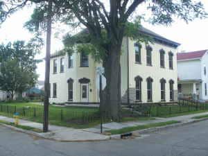 Primary Photo - 228 James St
