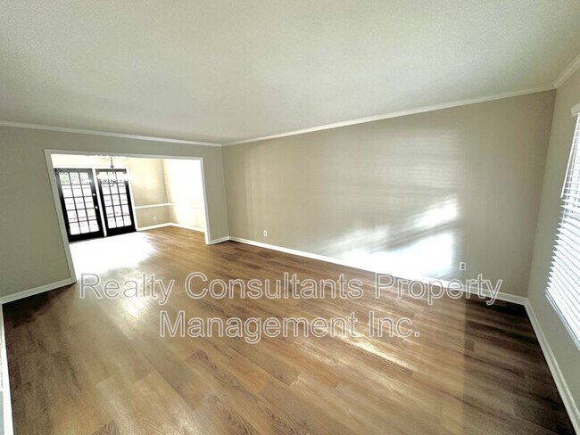 Building Photo - 5123 Lawndale Dr