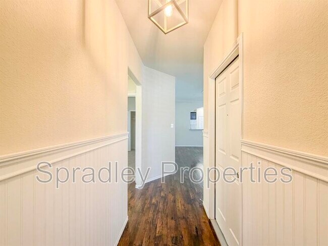 Building Photo - 1222 Juneberry Pk Dr