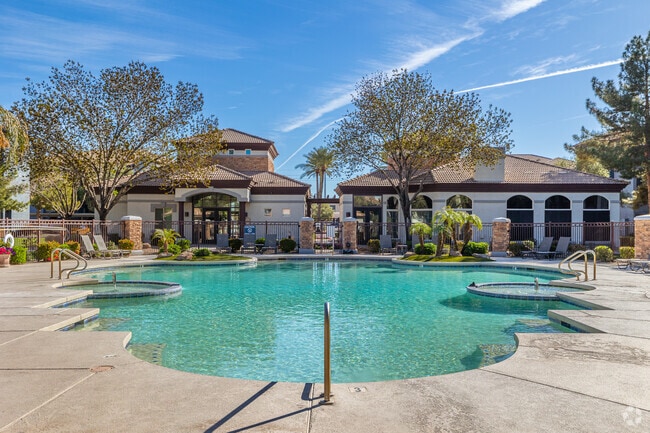 Building Photo - The Villas At Camelback Crossing