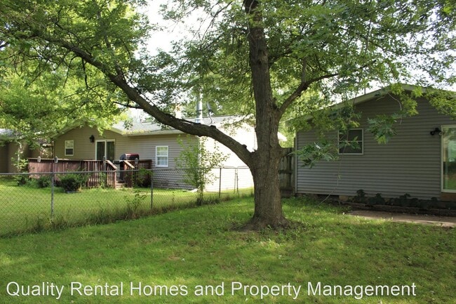 Building Photo - 2 br, 1 bath House - 1114 W. Stanley Rd.