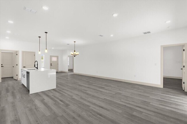 Building Photo - 4717 SW 166th Ln