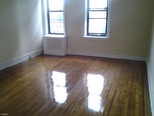 Foto del edificio - 14010 Franklin Ave