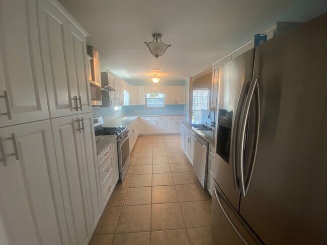 Foto del edificio - Spacious 3Bed/2Ba, Conveniently Located & ...