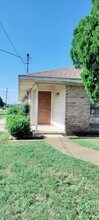 Building Photo - 601-603 Gardenview Cir