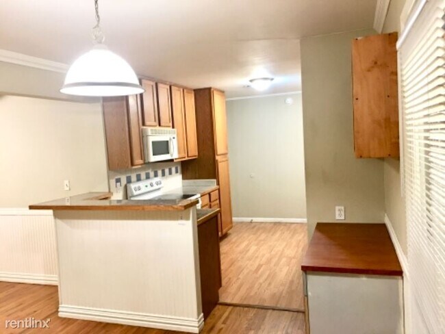 Foto del edificio - 3 br, 1.5 bath House - 808 West Iola Place