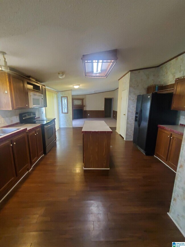 Foto del edificio - 115 Hardwood Dr