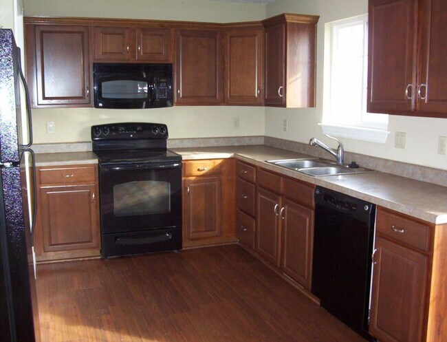 Foto del edificio - Beautiful 3 bedroom house in Battlefield!