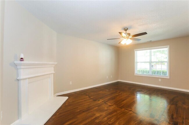 Foto del edificio - 6961 Mahonia Pl