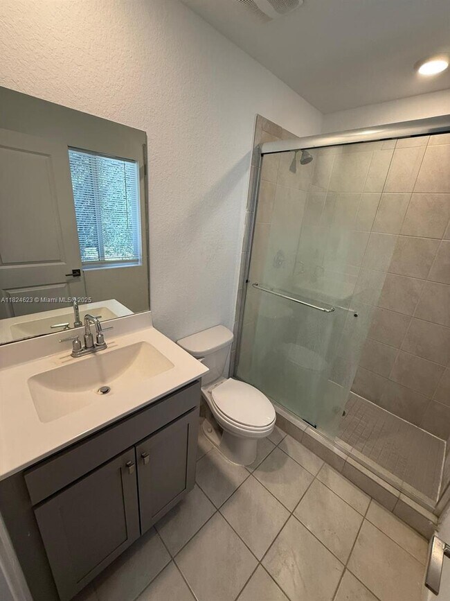 Foto del edificio - 2317 SE 10th St