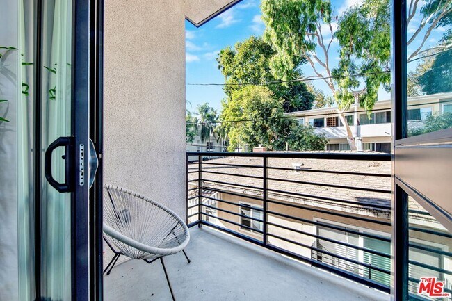 Foto del edificio - 1460 Butler Ave