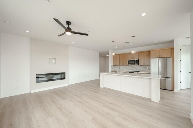 Building Photo - 15006 N Ivory Dr