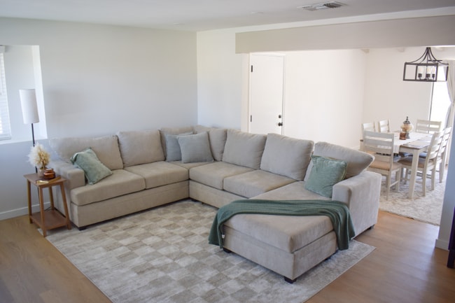 Building Photo - 4718 W Ave L-6