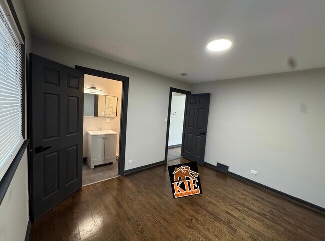 Foto del edificio - 14527 Irving Ave