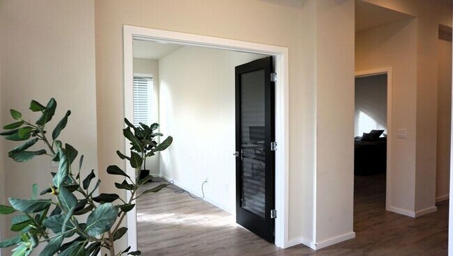 Building Photo - 2+ Bedroom McCormick Woods Rambler