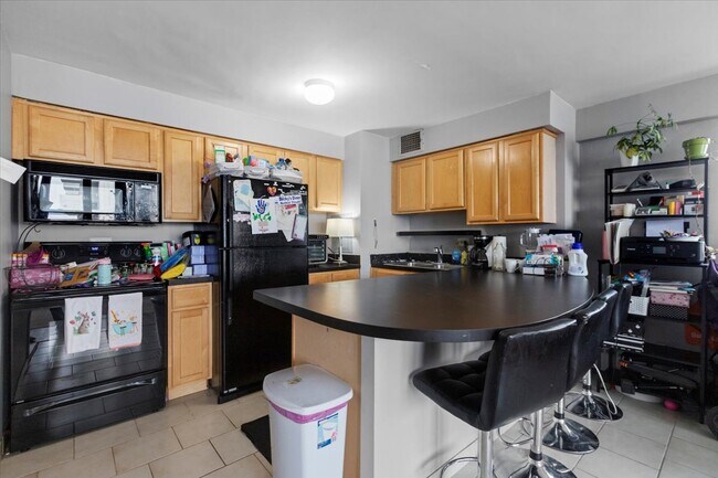 Foto del edificio - 6030 N Sheridan Rd