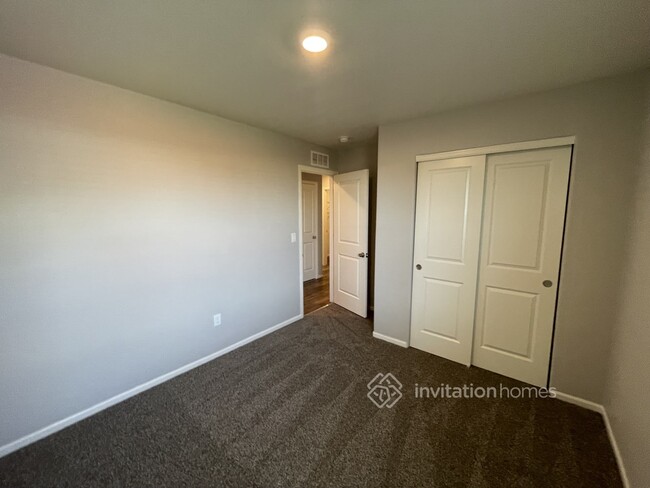 Foto del edificio - 267 Hunter Ave