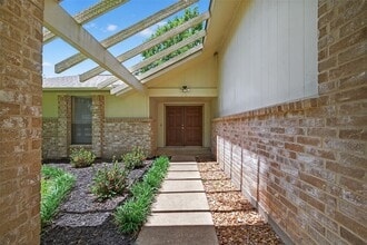 Building Photo - 6115 Fuller St