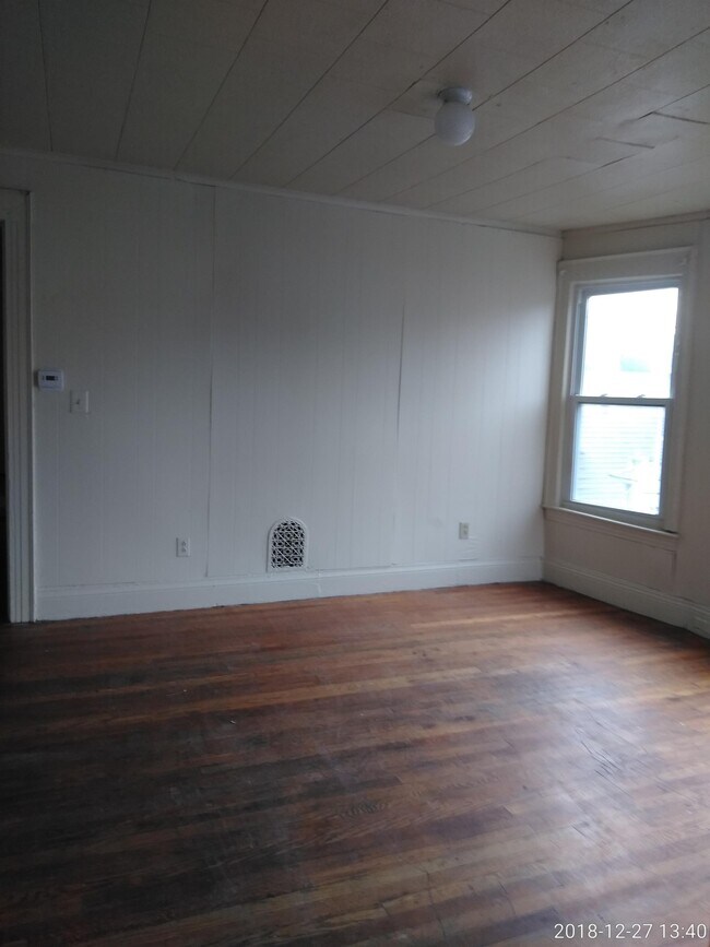 Foto del edificio - 277-79-279 W Lafayette Ave