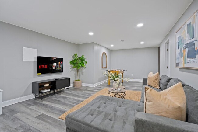 Foto del edificio - 508 S Warrington Rd