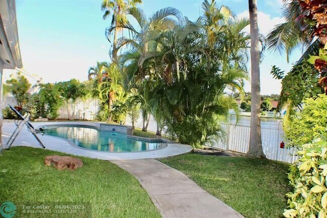 Foto del edificio - 13110 SW 19th Dr