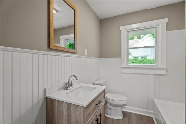 Foto del edificio - 50 Victory Dr