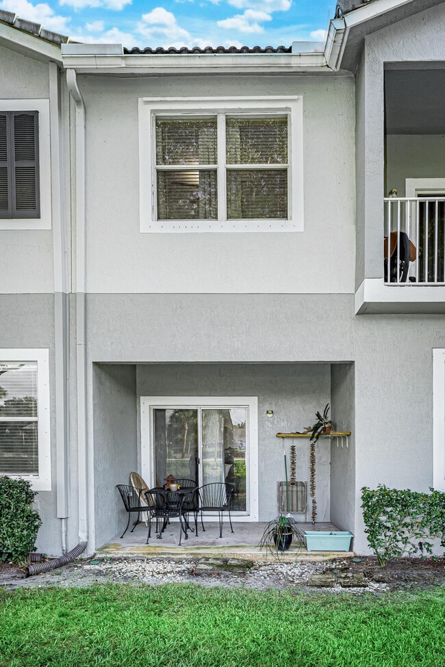 Building Photo - 3021 Grandiflora Dr