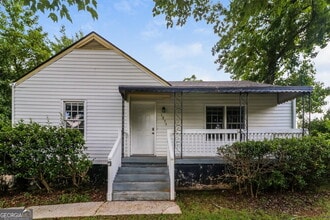 Building Photo - 1255 Skyhaven Rd SE