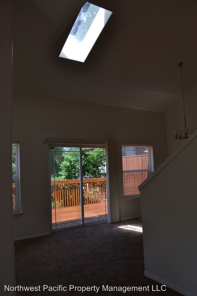 Foto del edificio - 5969-5979-5979 Nelson Pl SE