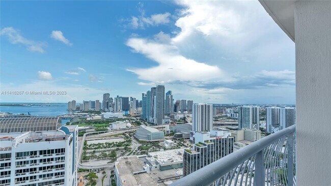Foto del edificio - 1750 N Bayshore Dr