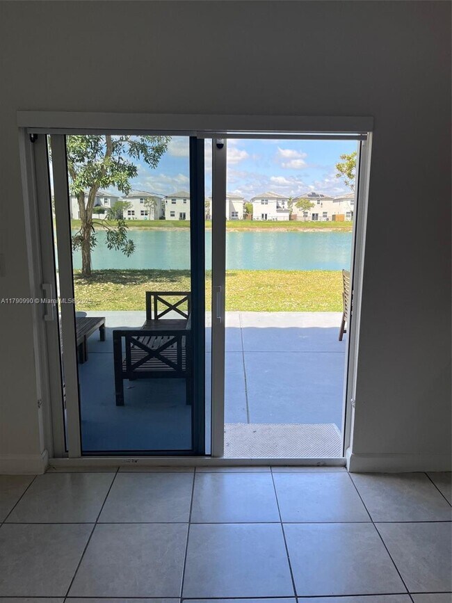 Foto del edificio - 1412 SE 27th Terrace