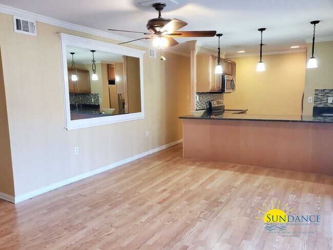 Building Photo - Nice 2 Bedroom Unit in Fort Walton Beach