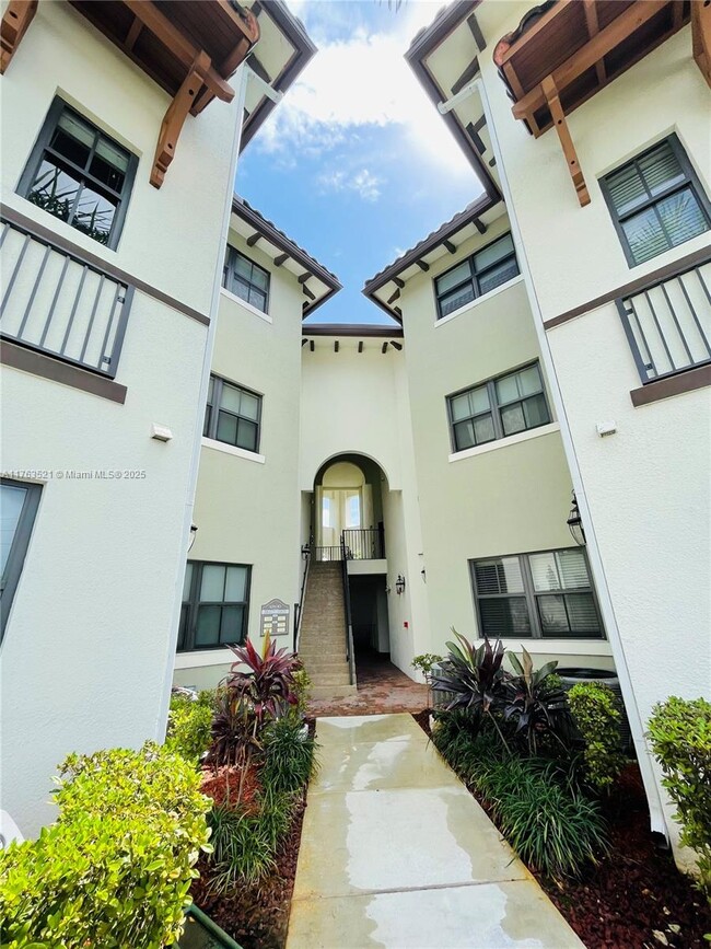 Building Photo - 10620 NW 88th St