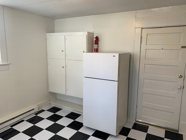 Foto del edificio - Great 1st Floor Apartment in Historic Home!