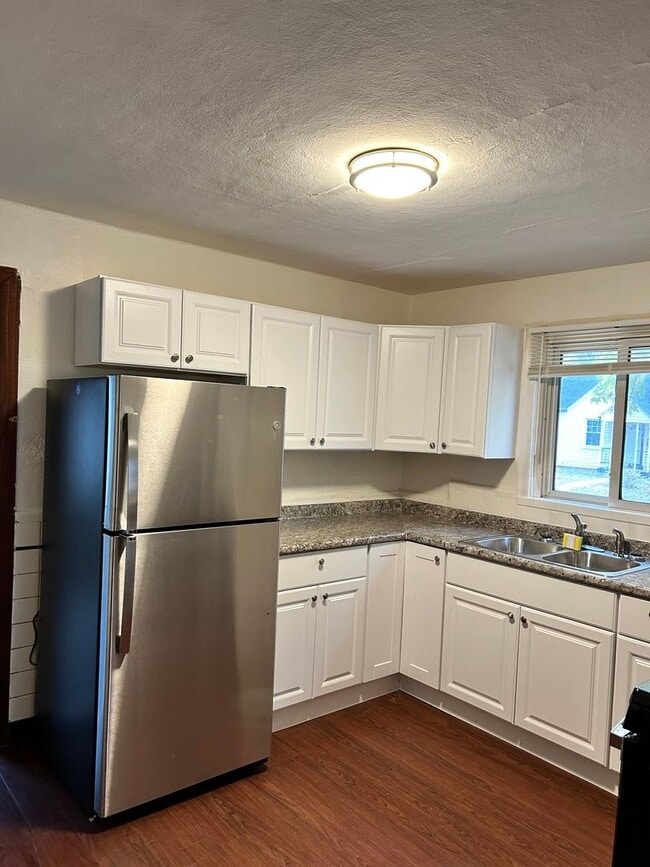 Building Photo - 7116 Lamont Dr